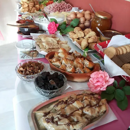 فندق Balogiannis باراليا بانتالييمونوس