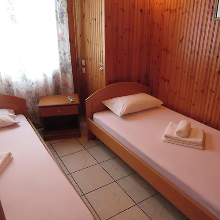 Balogiannis 2* Pandeleímonosz-part